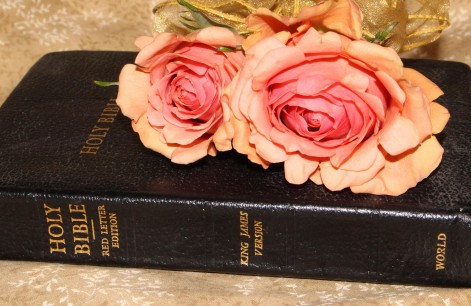 La influencia de la Biblia en nuestra vida (Foto Morguefile)